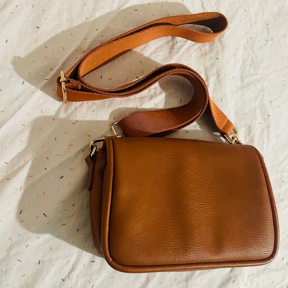 Target Universal Thread Brown Crossbody Purse - image 1